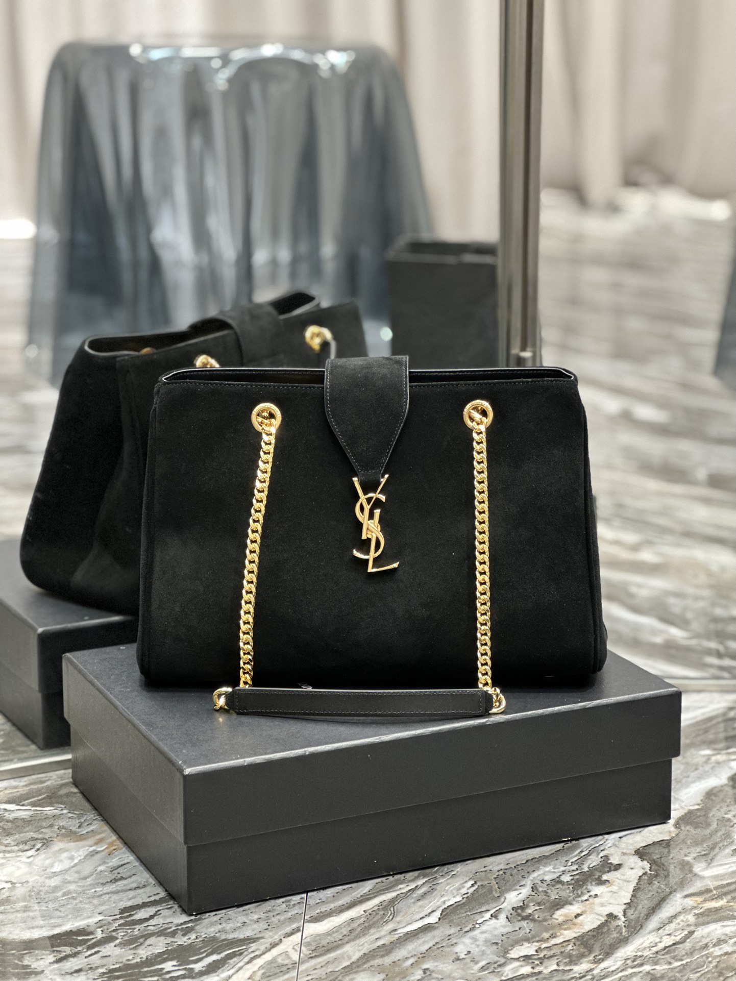 Handbags SAINT LAURENT 668900 size 33  22  15 cm - vstockx