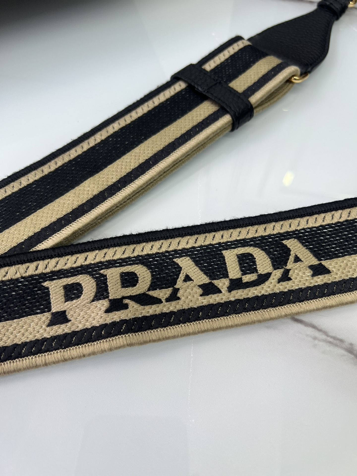 handbags prada 1BH194 23*14*6.5 - vstockx