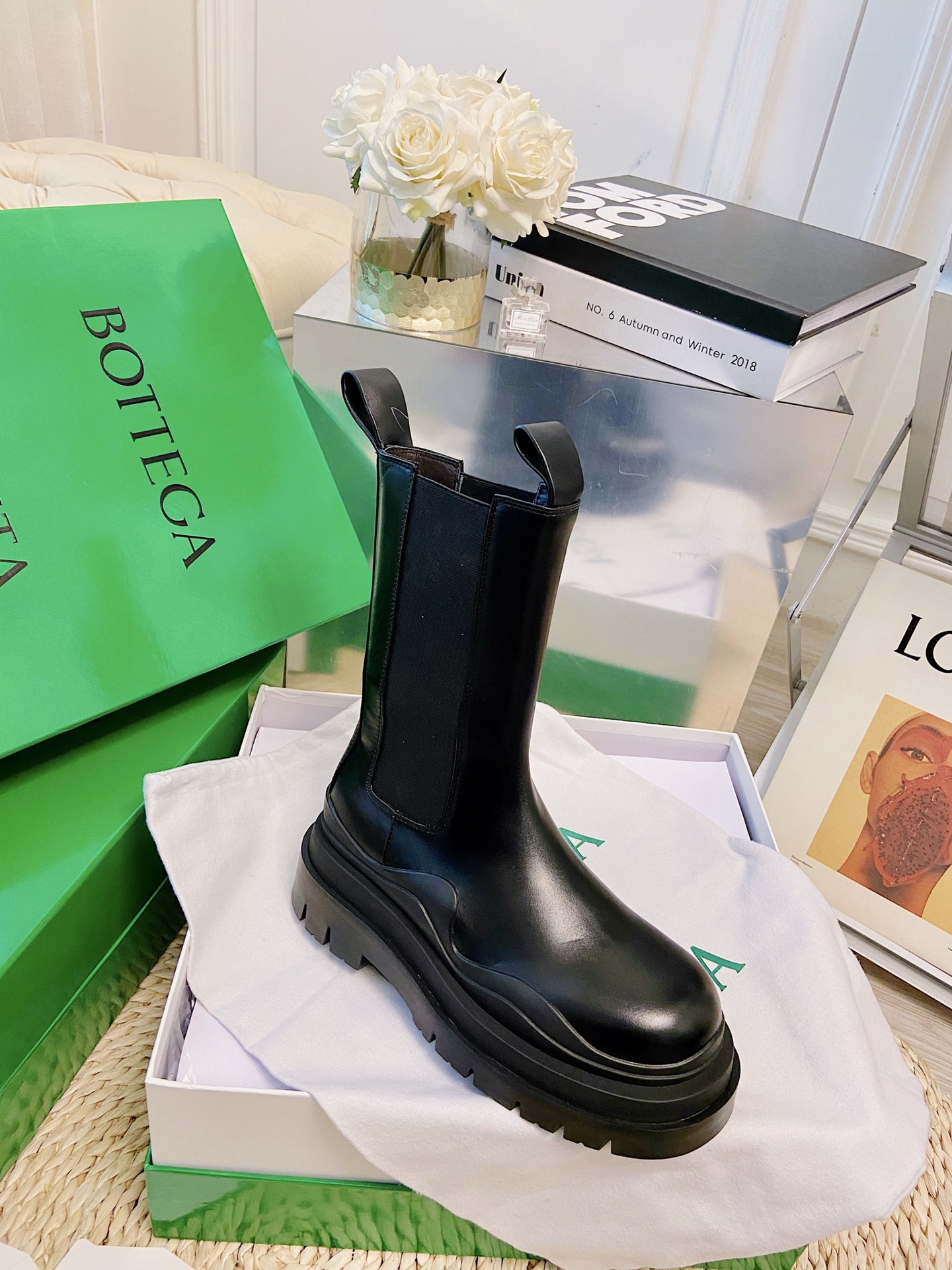 Bottega Veneta Boots 32 - vstockx