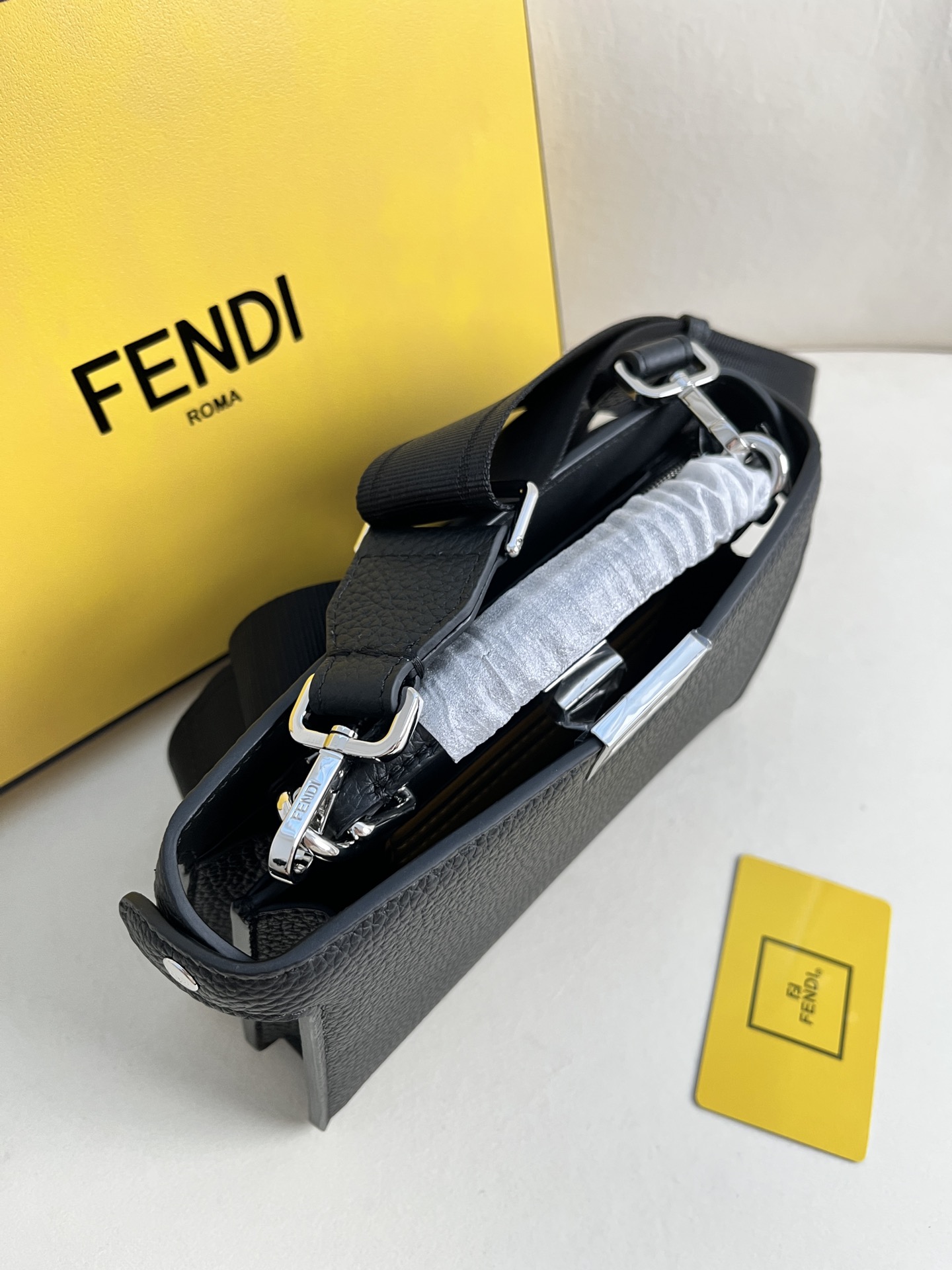 handbags FENDI 8066 size:21cm - vstockx