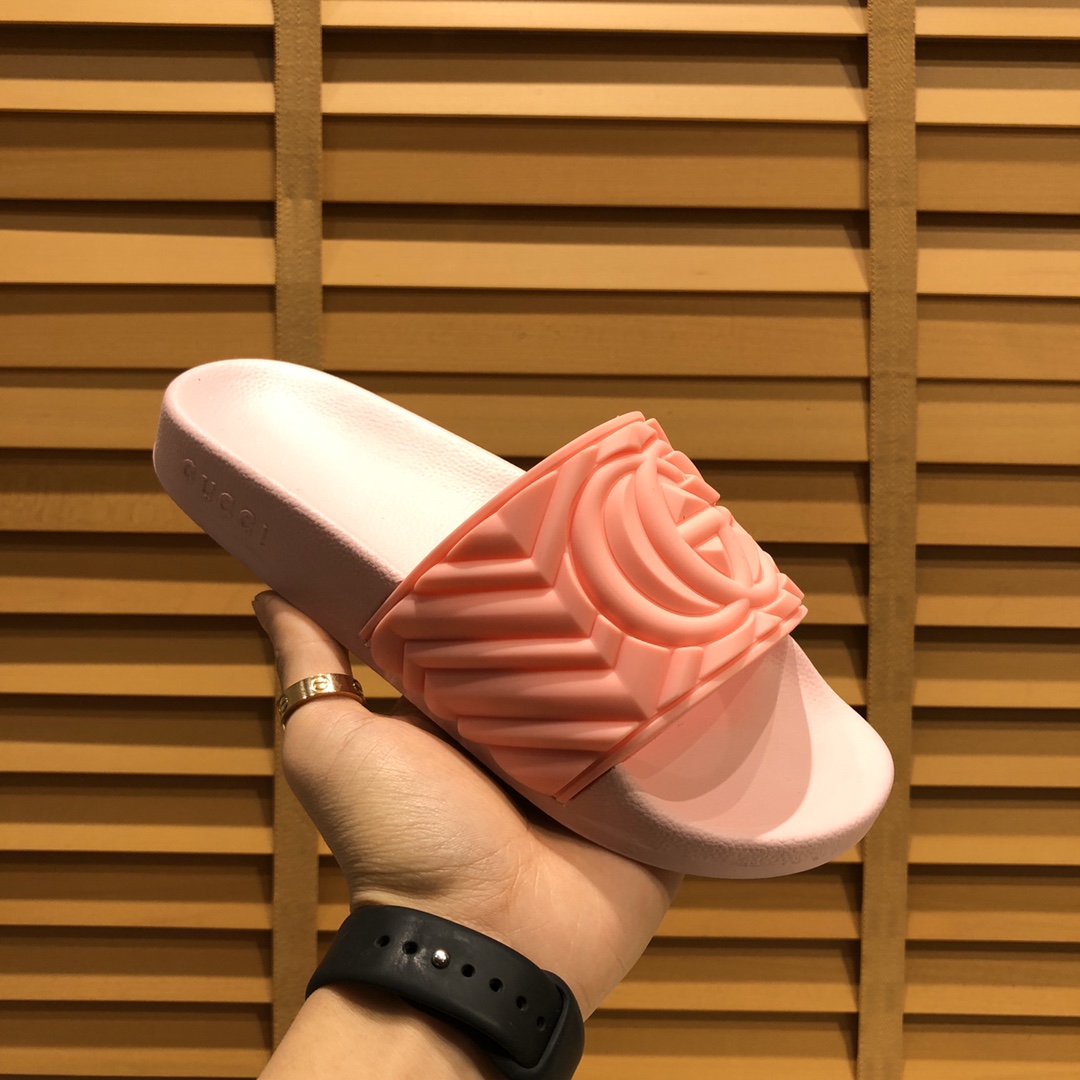 Gucci Slippers 50 - vstockx