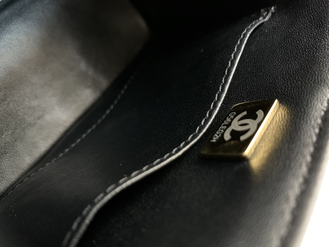 Handbag Chanel 99204 - vstockx