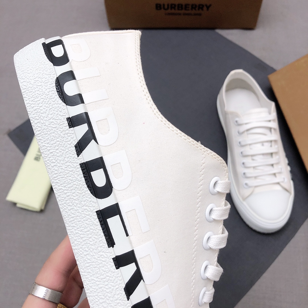 Burberry Perforated Check Sneaker 20 - vstockx