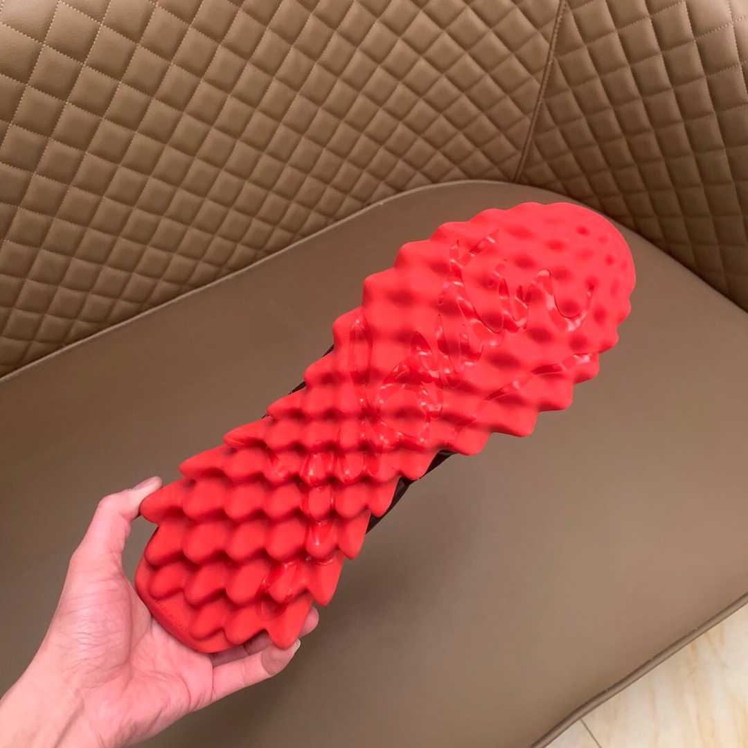 Christian Louboutin Loubishark Flat Sneakers 1 - vstockx