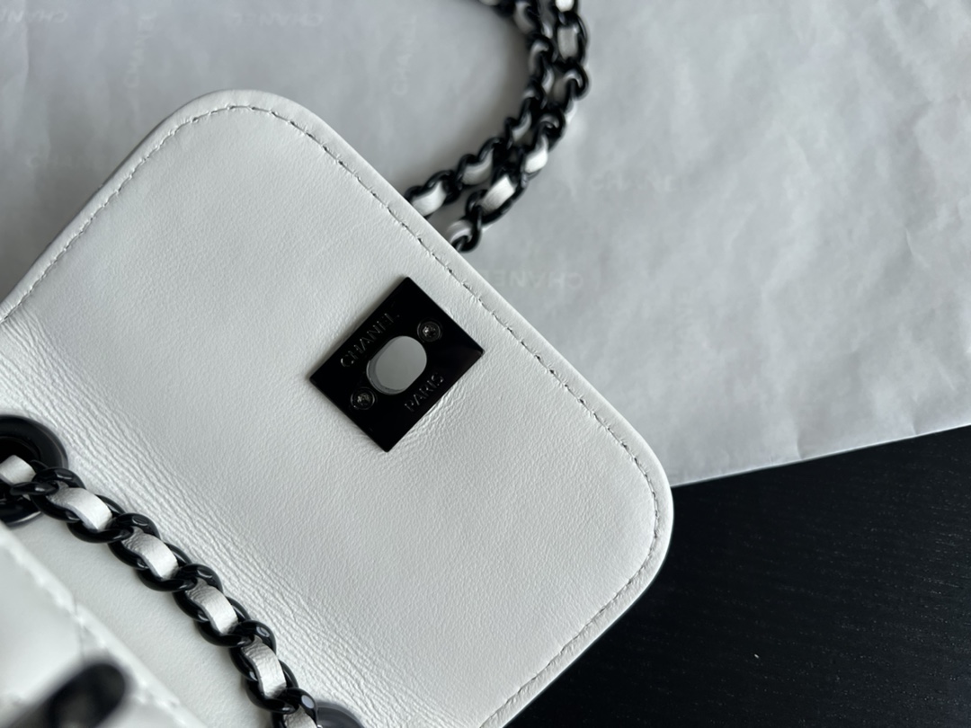 Handbag Chanel 81633 size 11cmx11cmx5 cm - vstockx