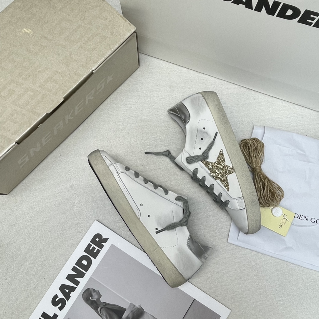 Golden Goose Superstar distressed-finish sneakers 25 - vstockx