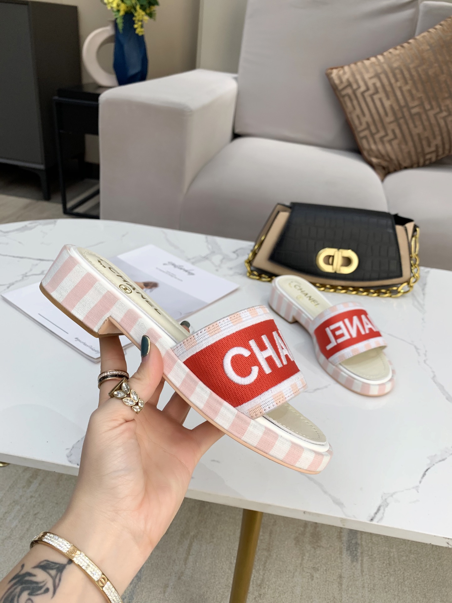 Chanel Slides 17 - vstockx