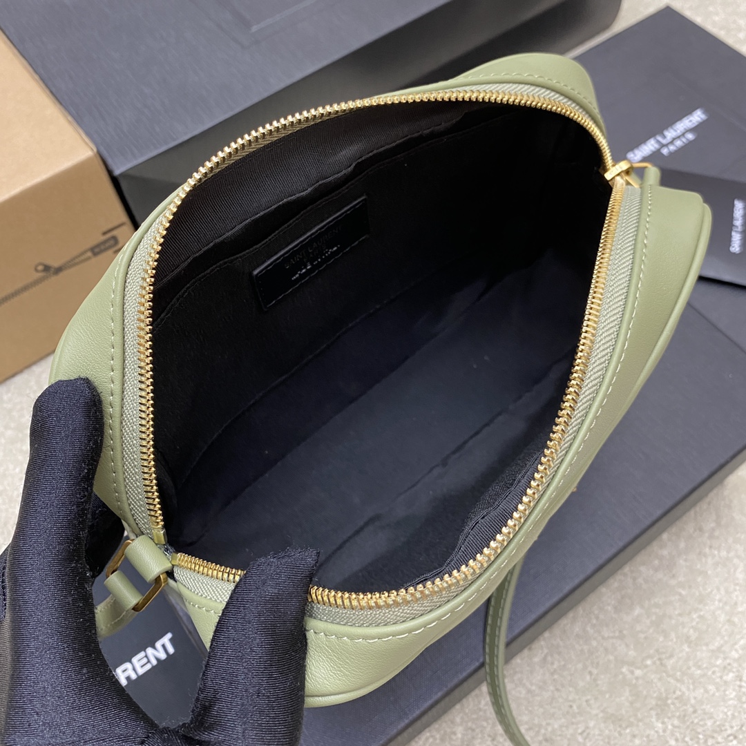 Handbags SAINT LAURENT 520534 size 23x16x6 cm - vstockx