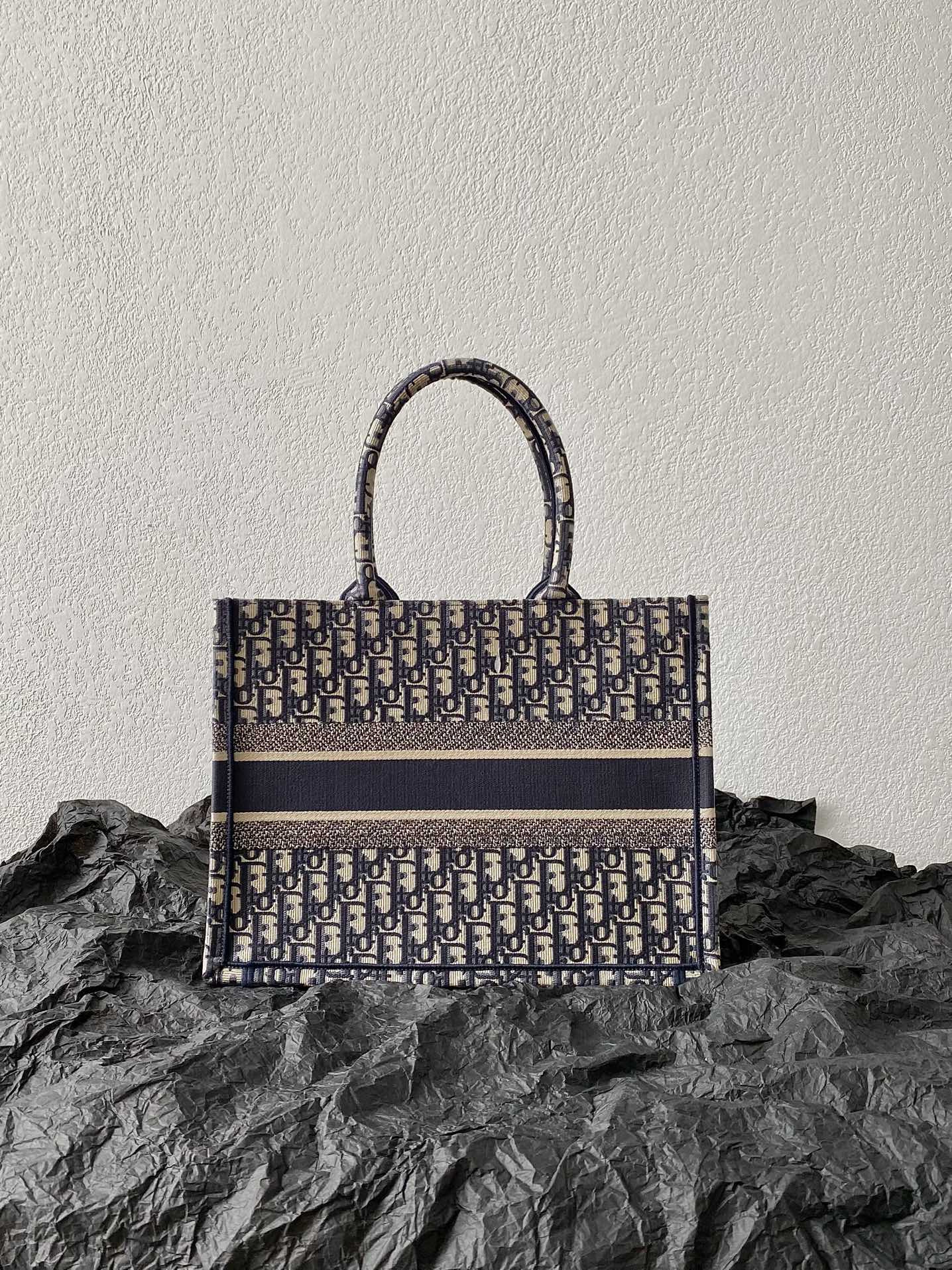 Handbags Dior Book Tote 8001 size:36*27*16 cm - vstockx