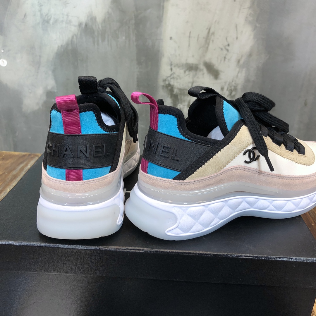 Chanel Fabric & Suede Calfskin Low Top Sneaker 17 - vstockx