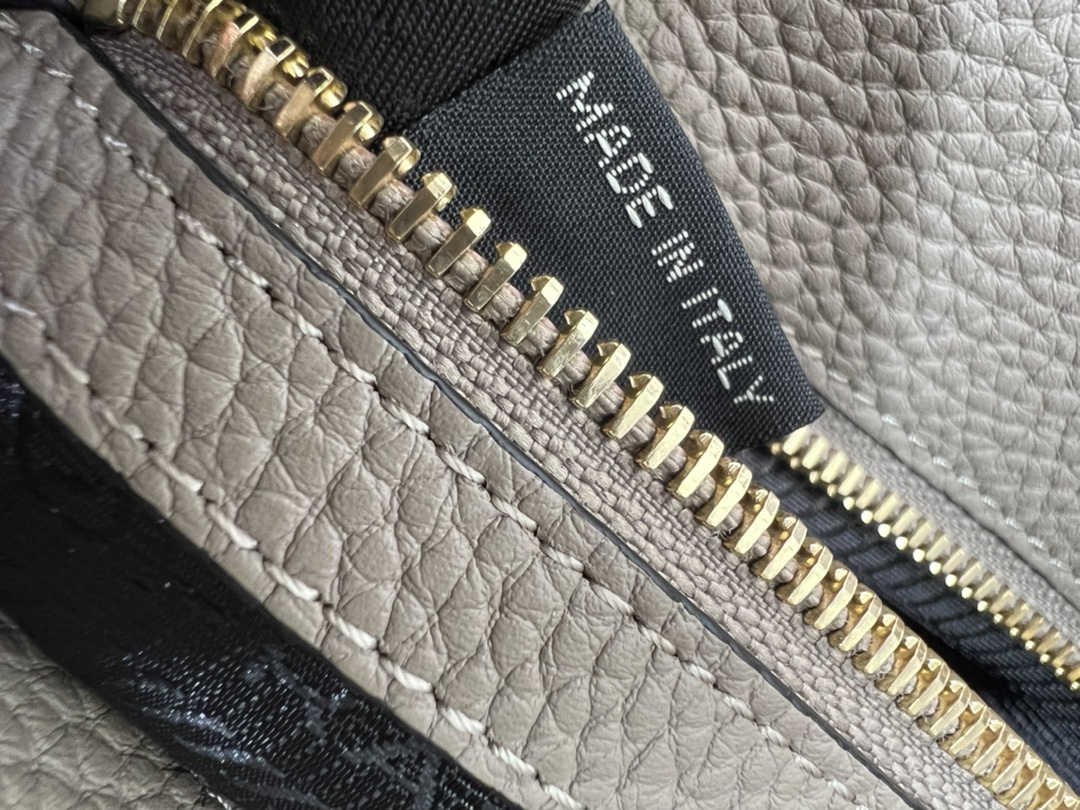 handbags prada 1BA111 24*19*12 - vstockx