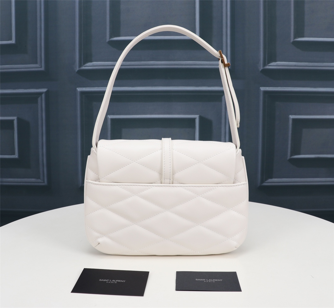 Handbags SAINT LAURENT 698567 size 24x18x5.5 cm - vstockx