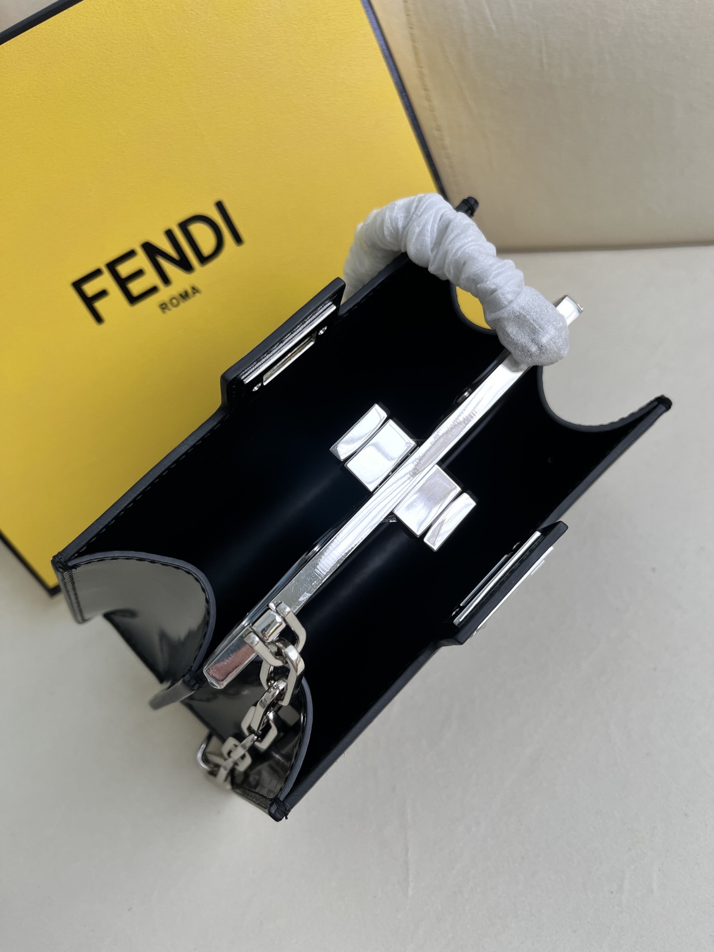 handbags FENDI 1012 size:20.5*11*14cm - vstockx