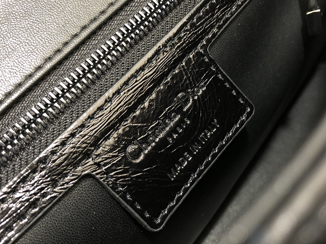 Handbag Dior M9242 size 25.5 x 15.5 x 8 cm - vstockx