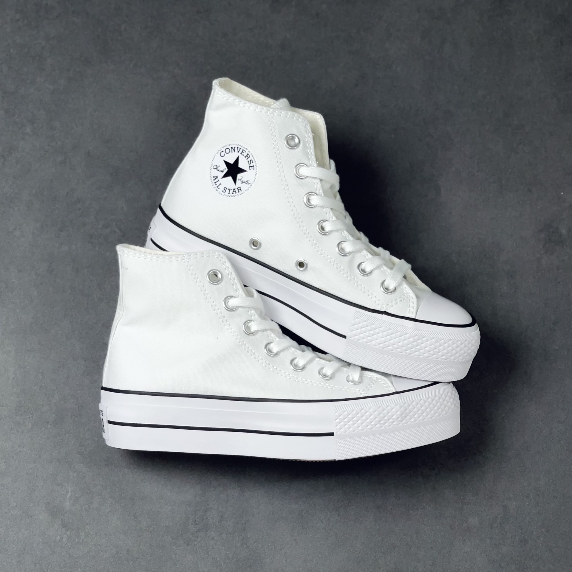 Converse Chuck Taylor All-Star Hi Platform White Black (W) - vstockx