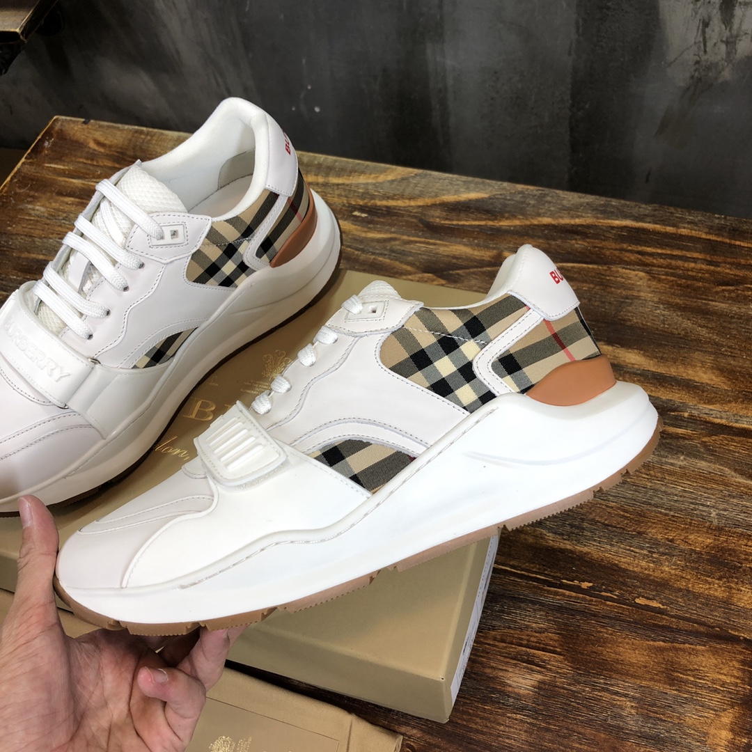 Burberry Vintage Sneaker 9 - vstockx