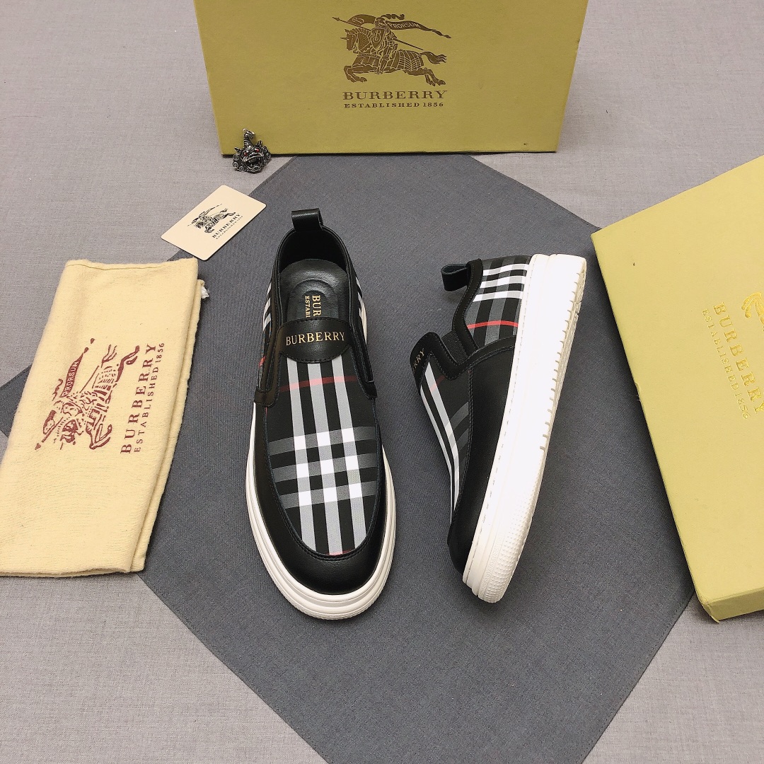 Burberry Perforated Check Sneaker 39 - vstockx