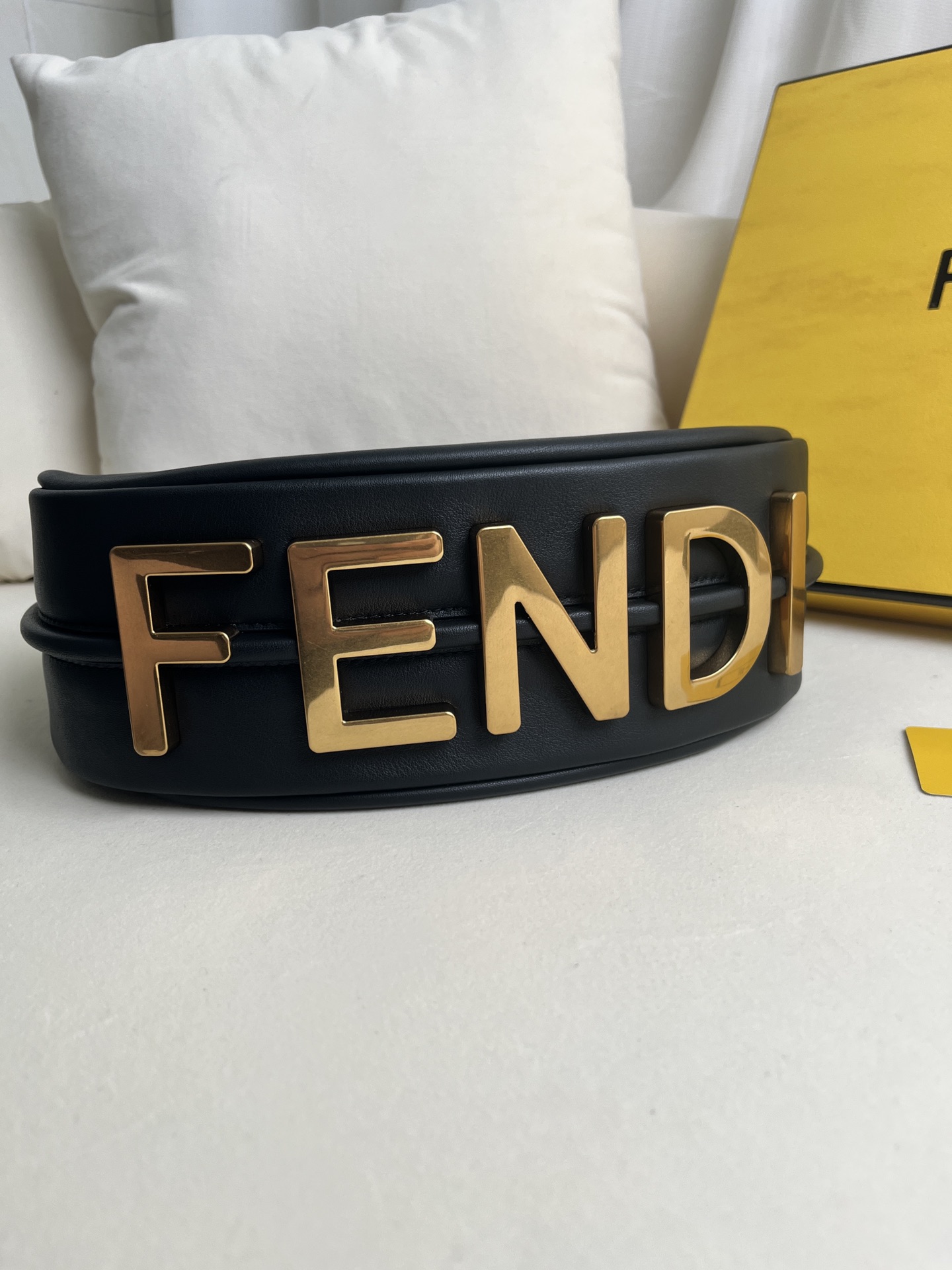 handbags FENDI 205 size:29*24.5*10cm - vstockx