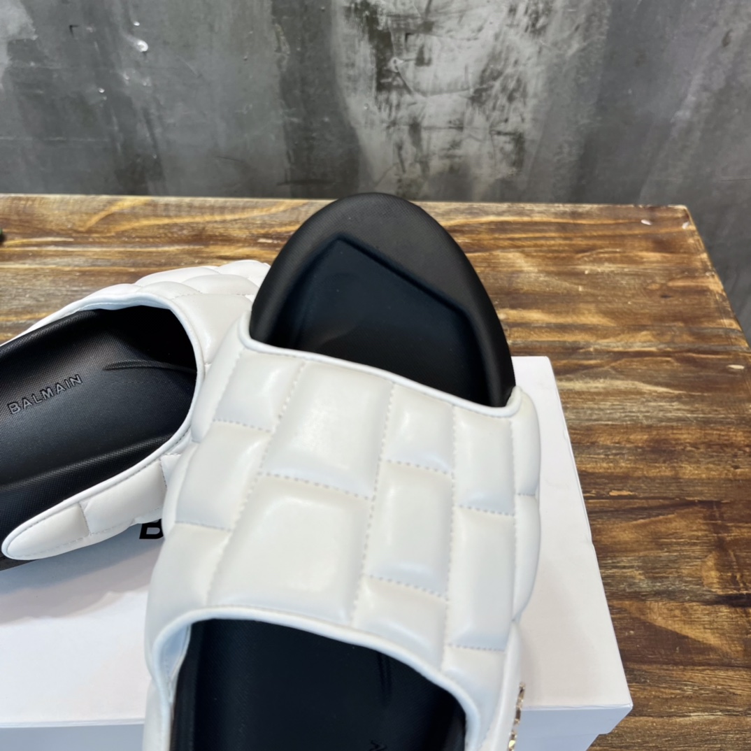 Balmain Quilted leather B-IT mules 10 - vstockx