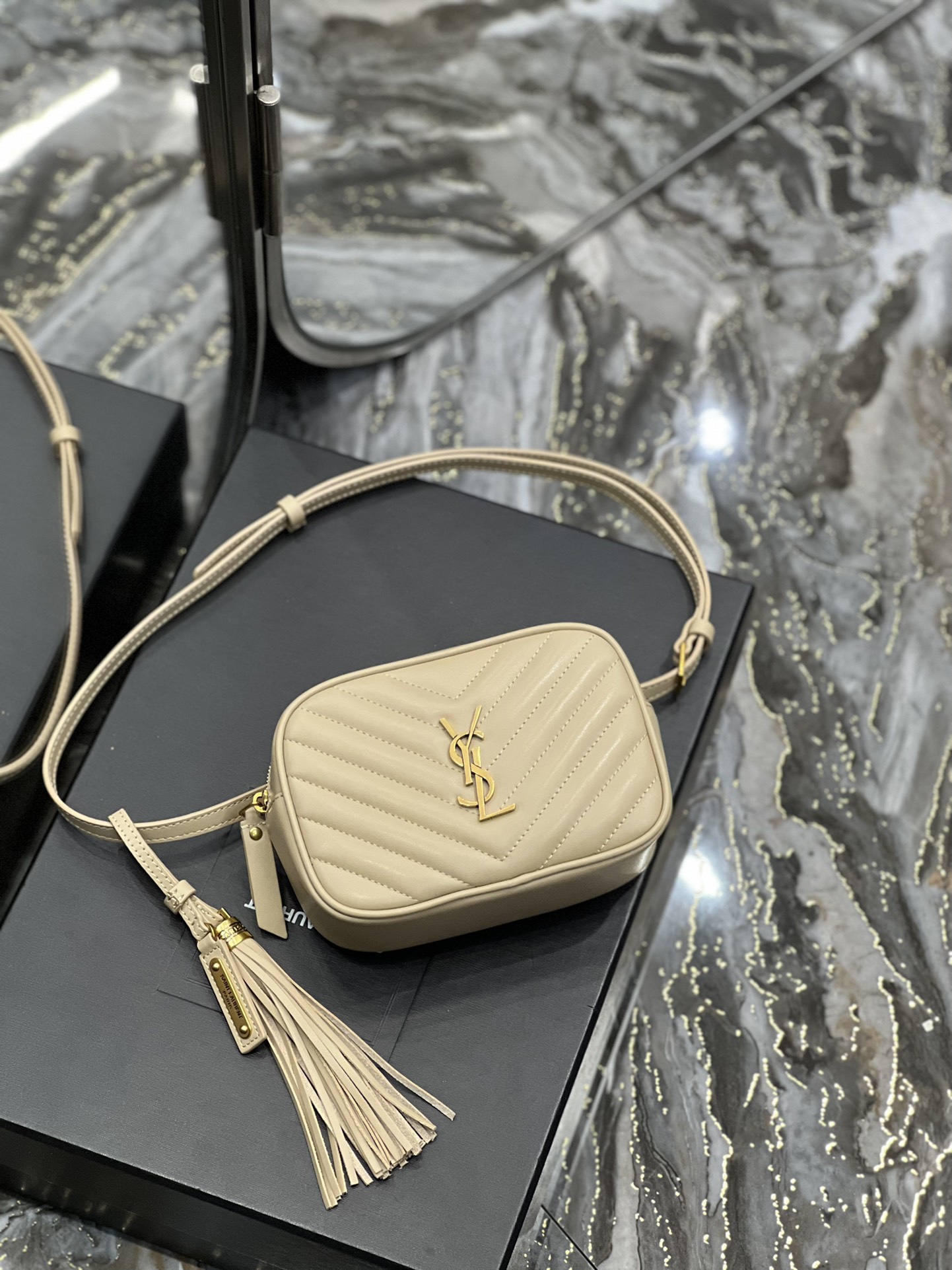 Handbags SAINT LAURENT 534817 size 15.5x10.5x5.5 cm - vstockx