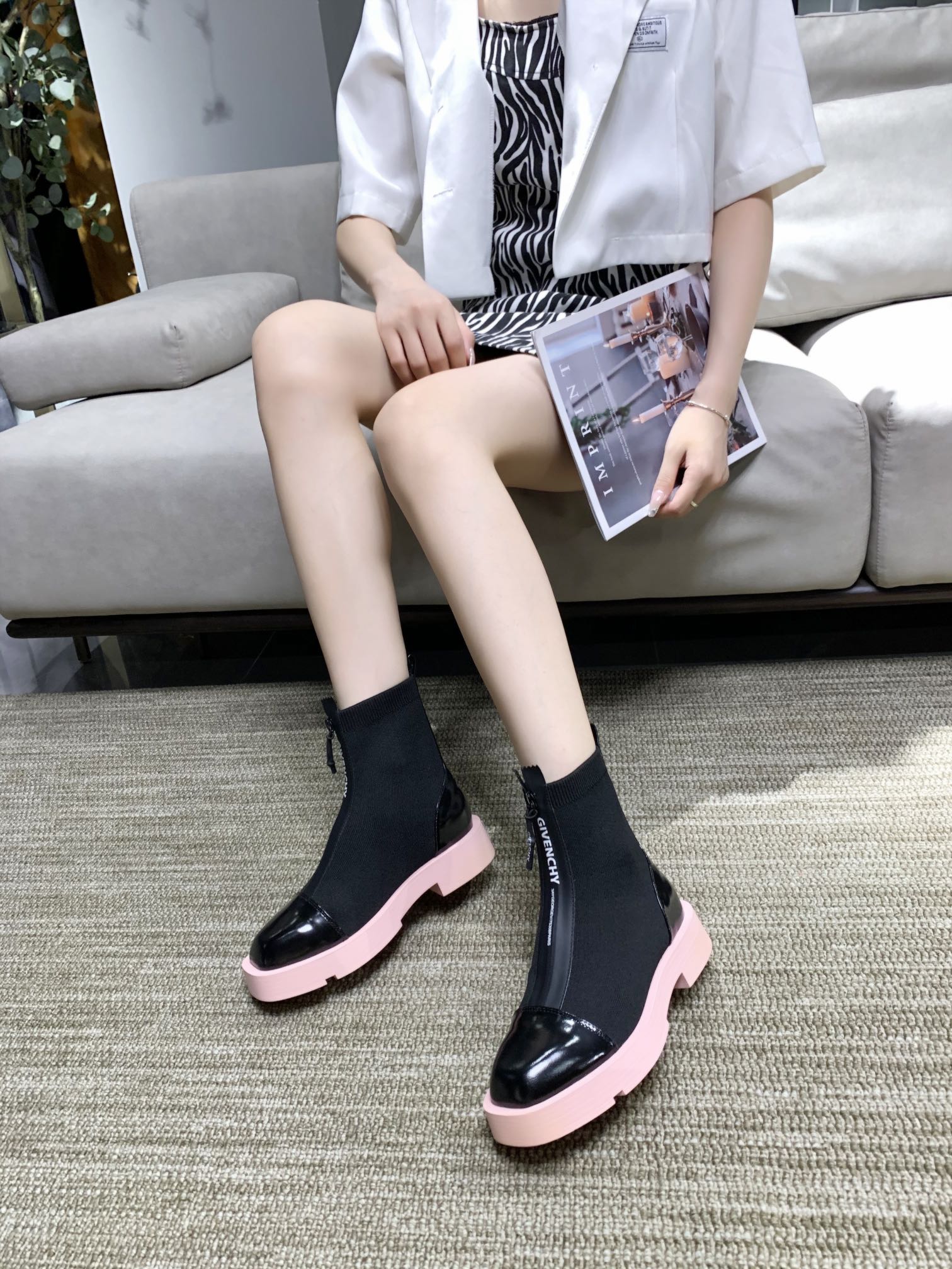 Givenchy Boots 18 - vstockx