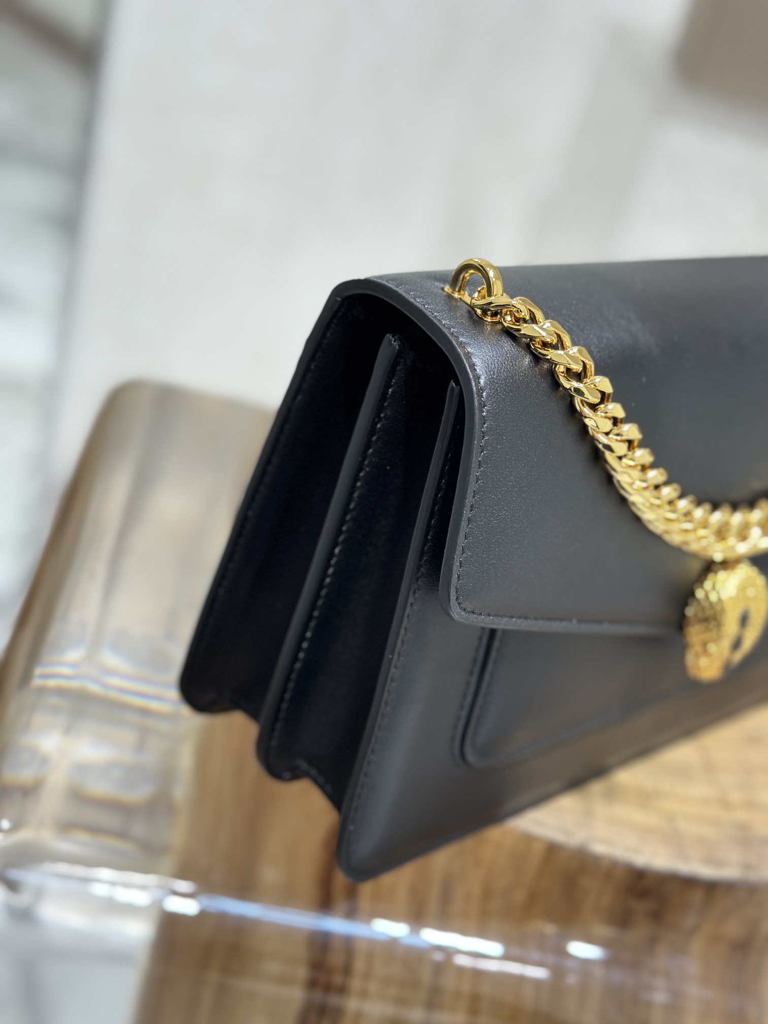 Handbags Bvlgari 290767 size:25*17*8 cm - vstockx