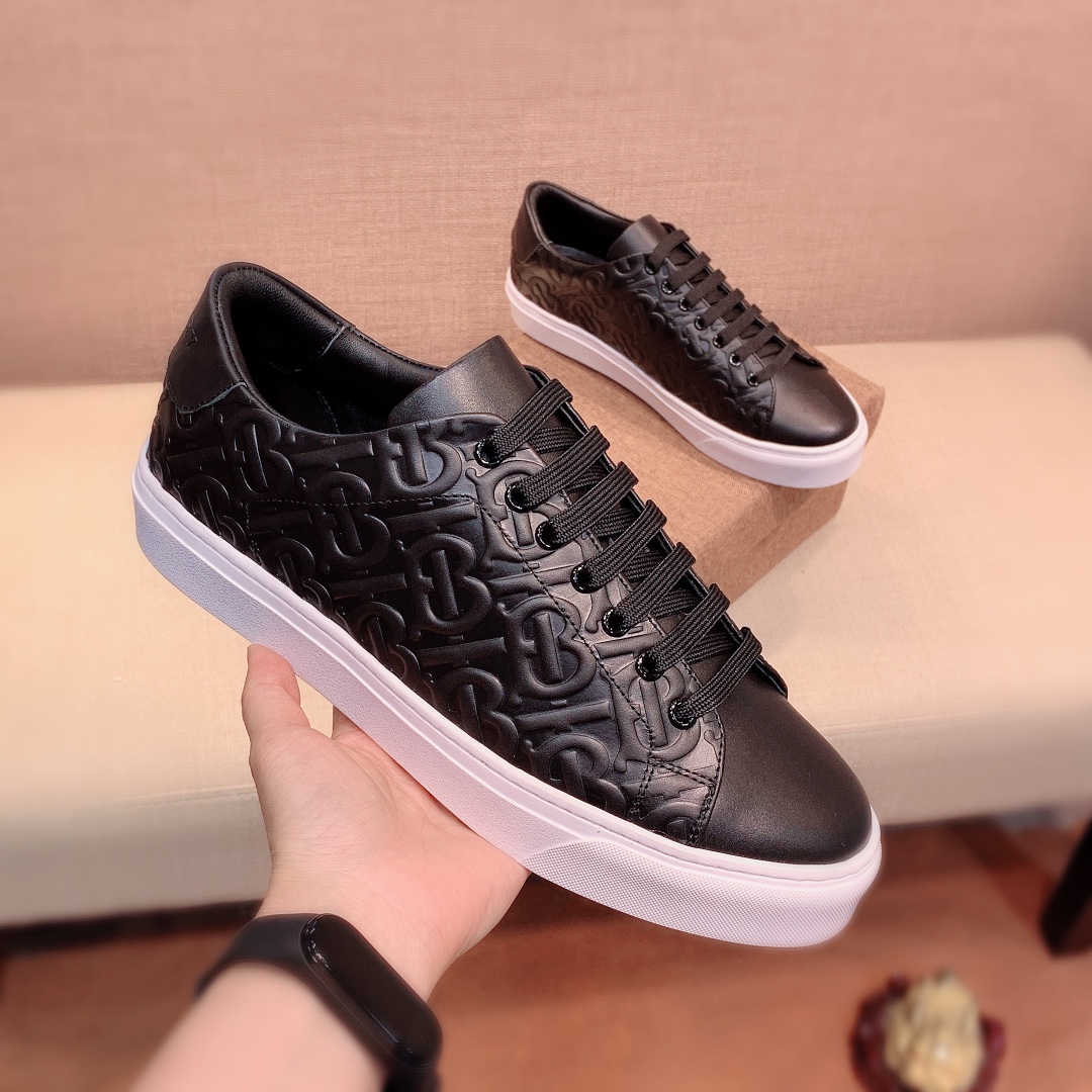 Burberry Perforated Check Sneaker 26 - vstockx