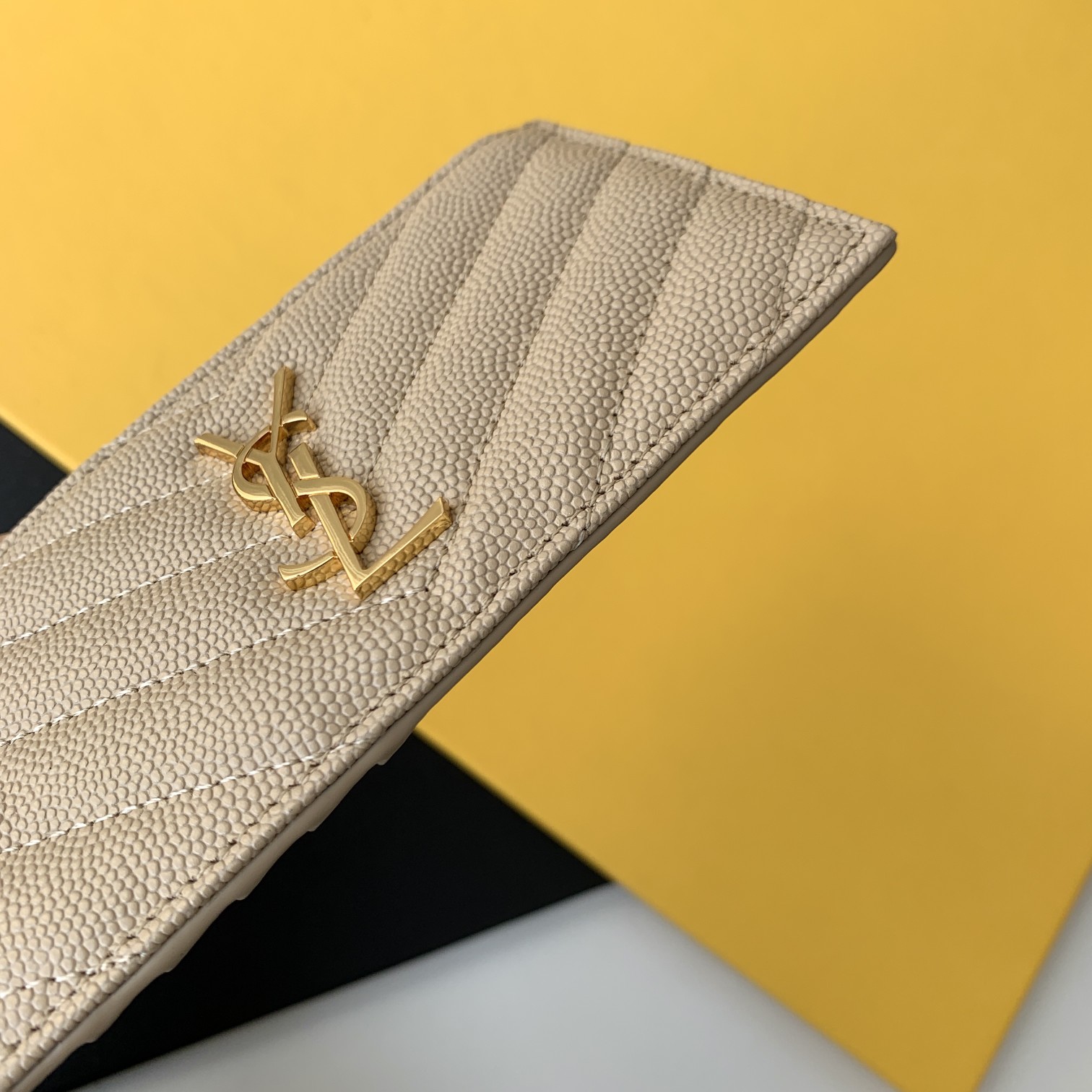 Handbags SAINT LAURENT 607915 size 13  8 cm - vstockx