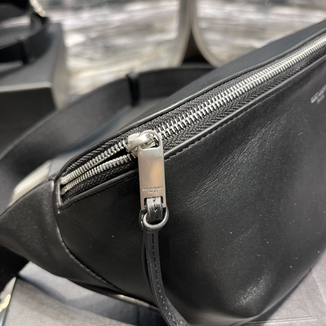 Handbags SAINT LAURENT 505671 size 26x12.5x7.5 cm - vstockx