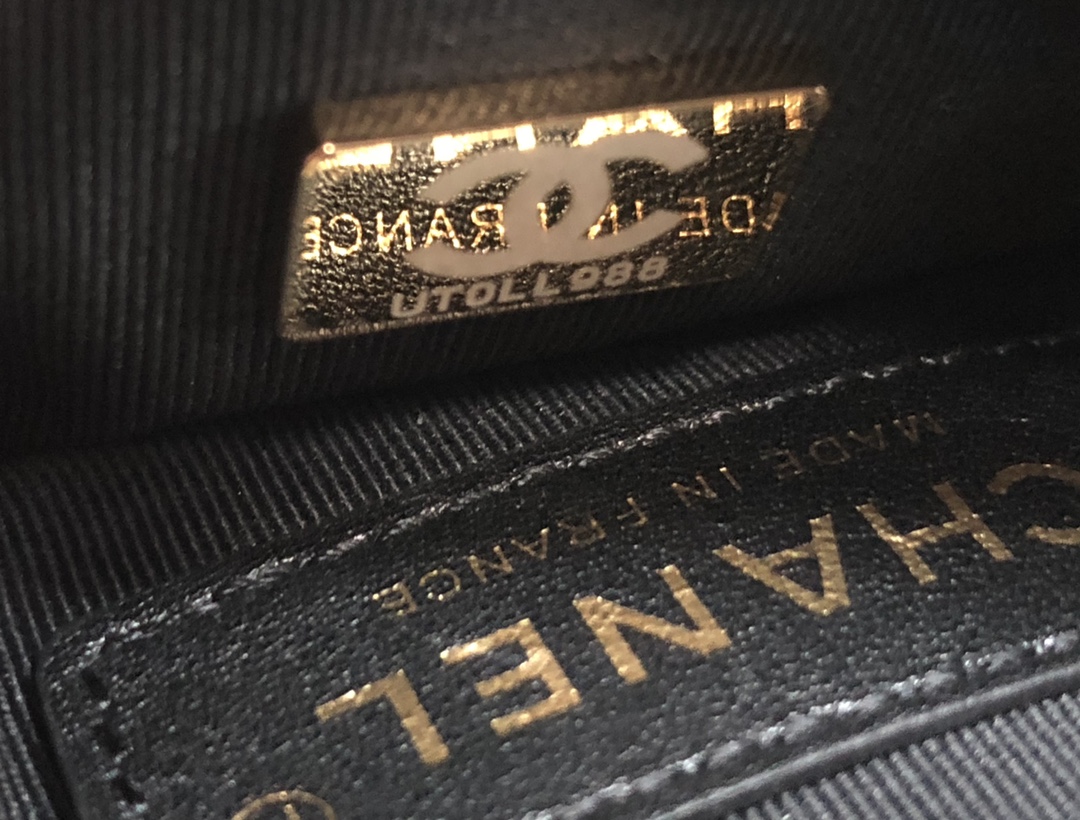 Handbag Chanel size 18  13  7 cm - vstockx