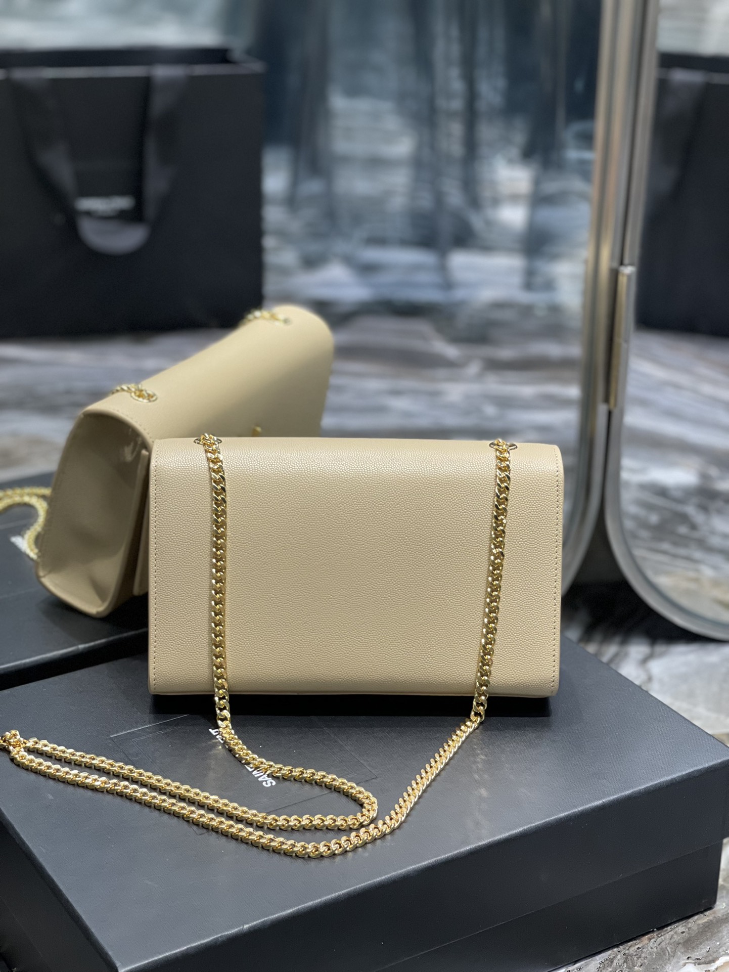 Handbags SAINT LAURENT 354119 size 24x14.5x5 cm - vstockx