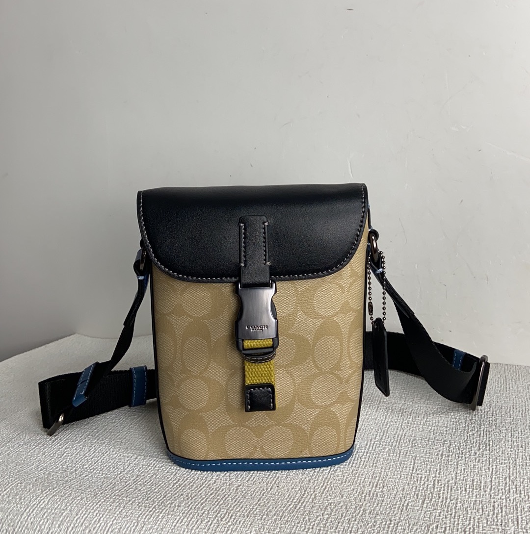 Handbags Coach CH071 size:13*19*6 - vstockx