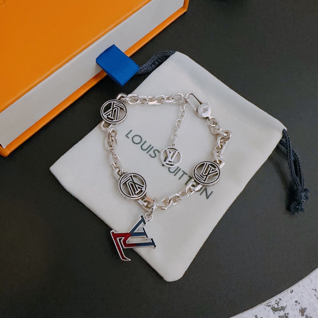 Jewelry Louis Vuitton 381 - vstockx
