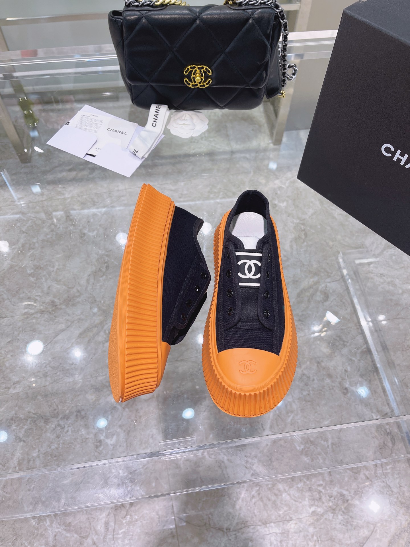 Chanel Platform Sneaker 15 - vstockx
