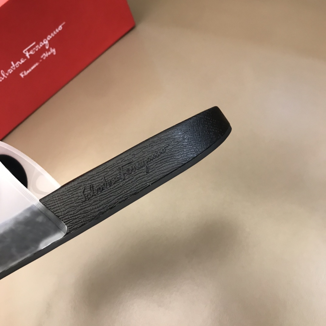 Salvatore Ferragamo Groove Slides 3 - vstockx