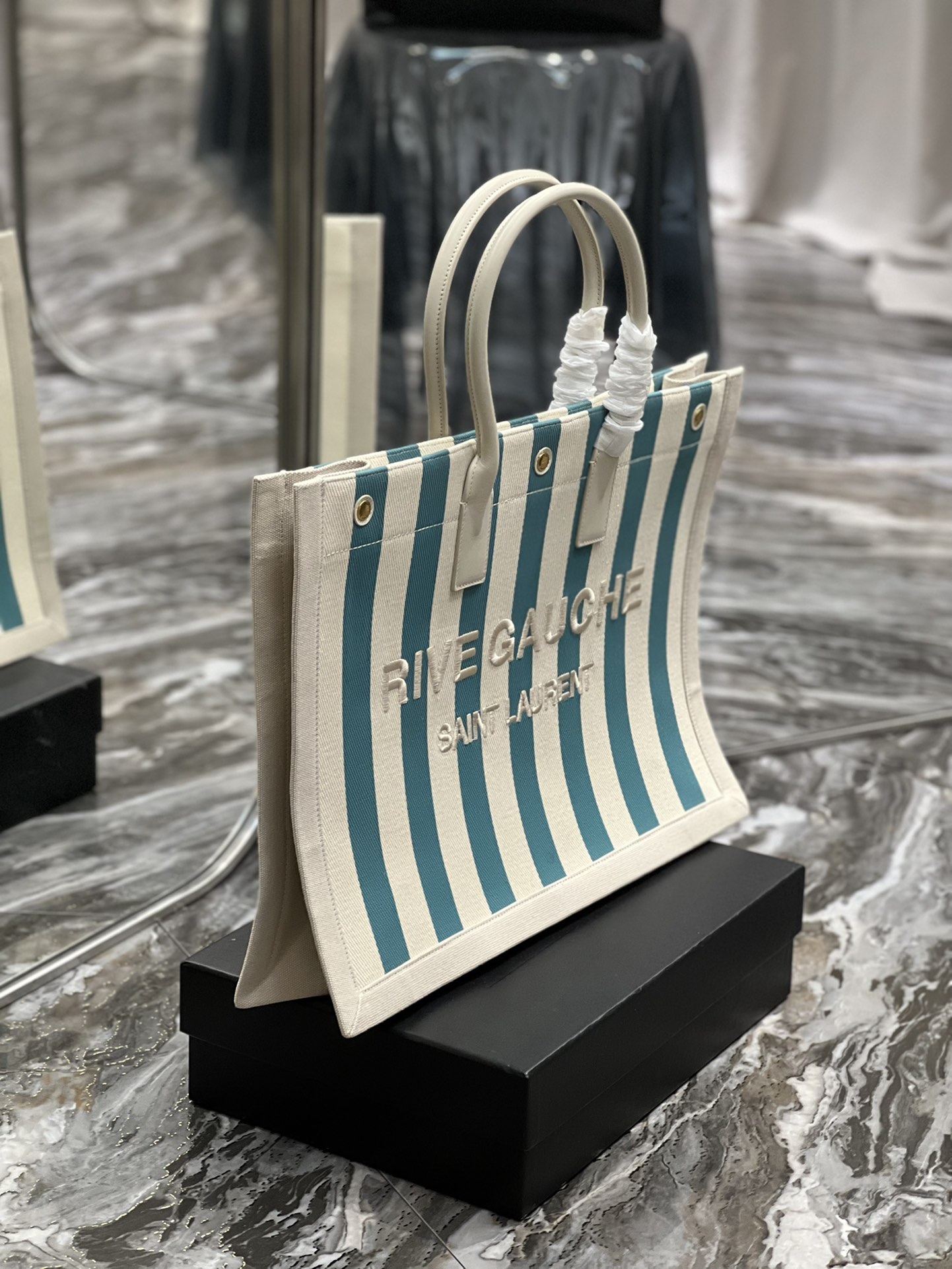 Handbags SAINT LAURENT 509415 size 48  36  16 cm - vstockx