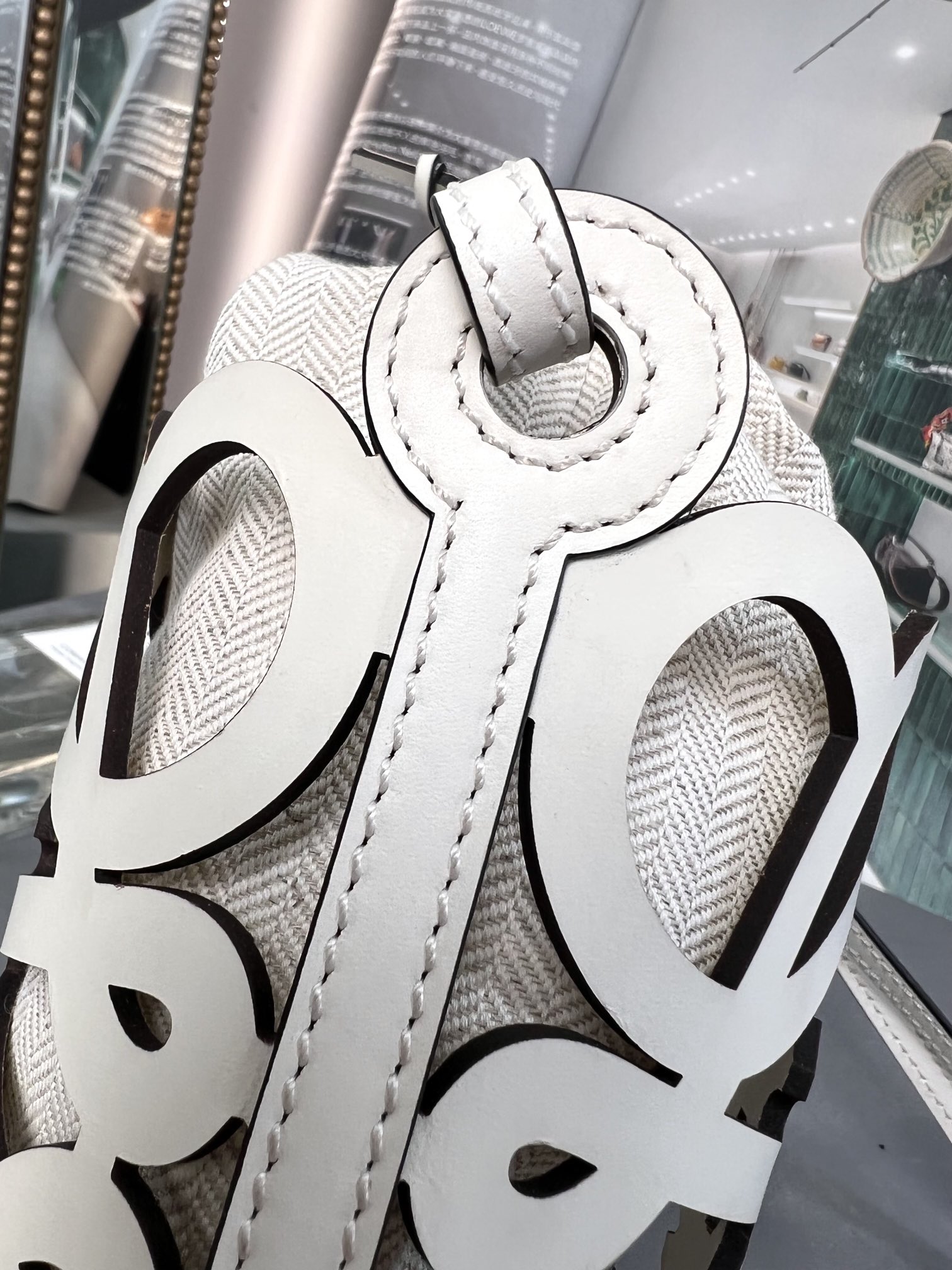 Handbags LOEWE  size:21-12-7 cm - vstockx