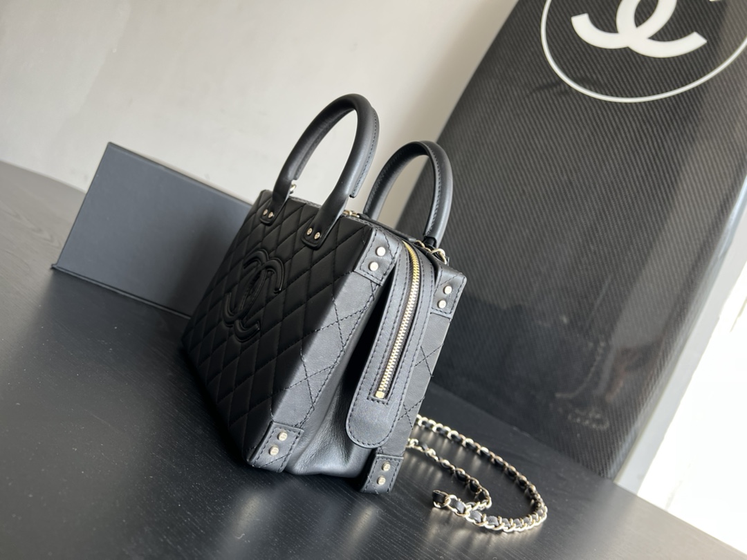 Handbag Chanel 3344 size 20.5cm15cmx10.5 cm - vstockx