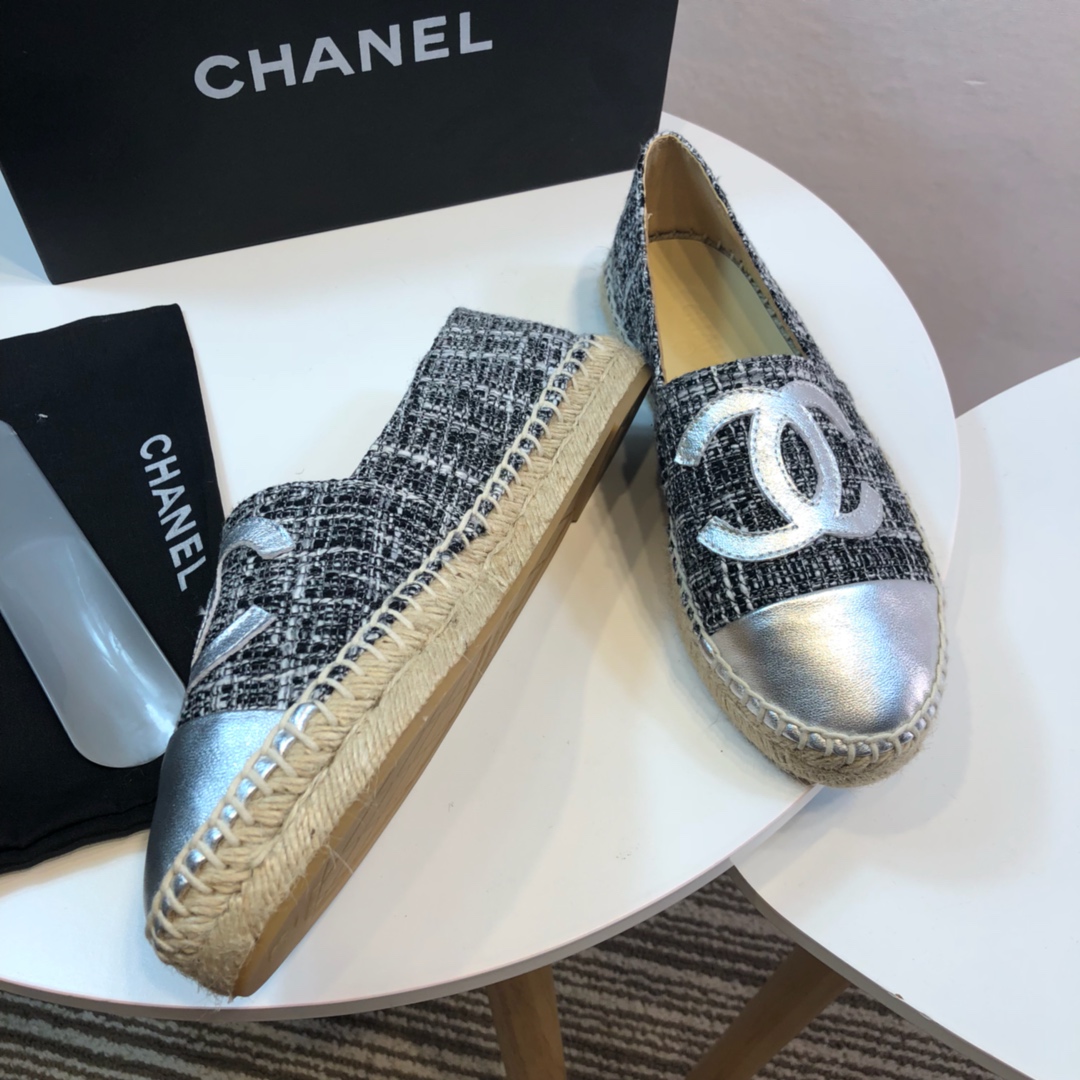 Chanel Loafers 39 - vstockx