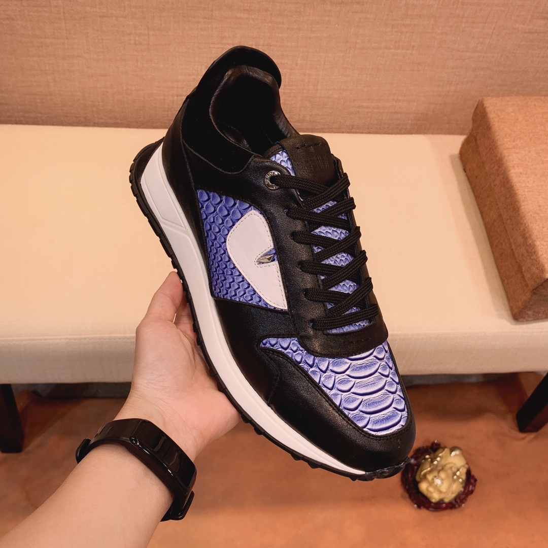 Fendi Low Top Sneakers 18 - vstockx