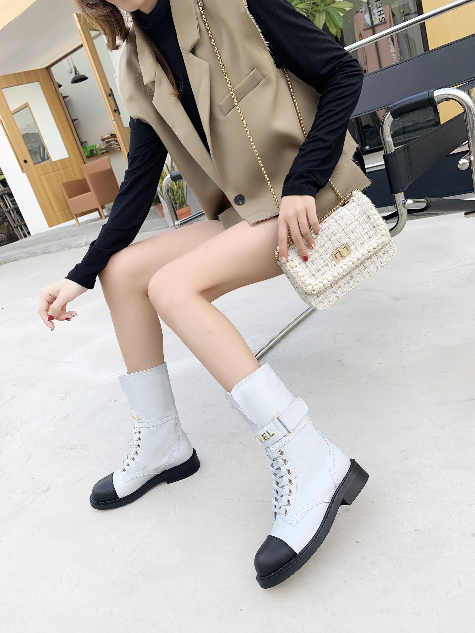 Chanel Boots 21 - vstockx