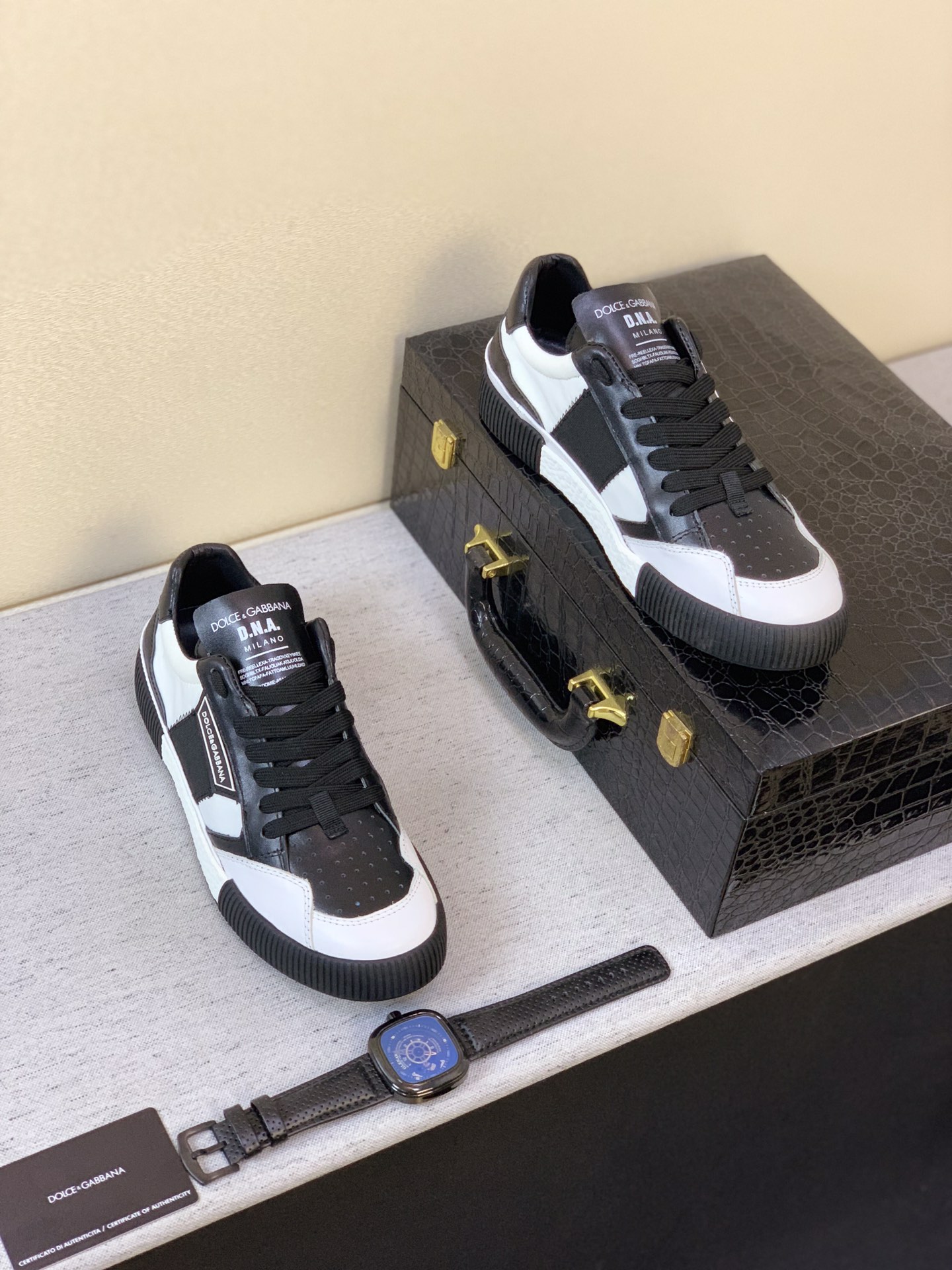 Dolce & Gabbana Low Tops Sneakers 44 - vstockx