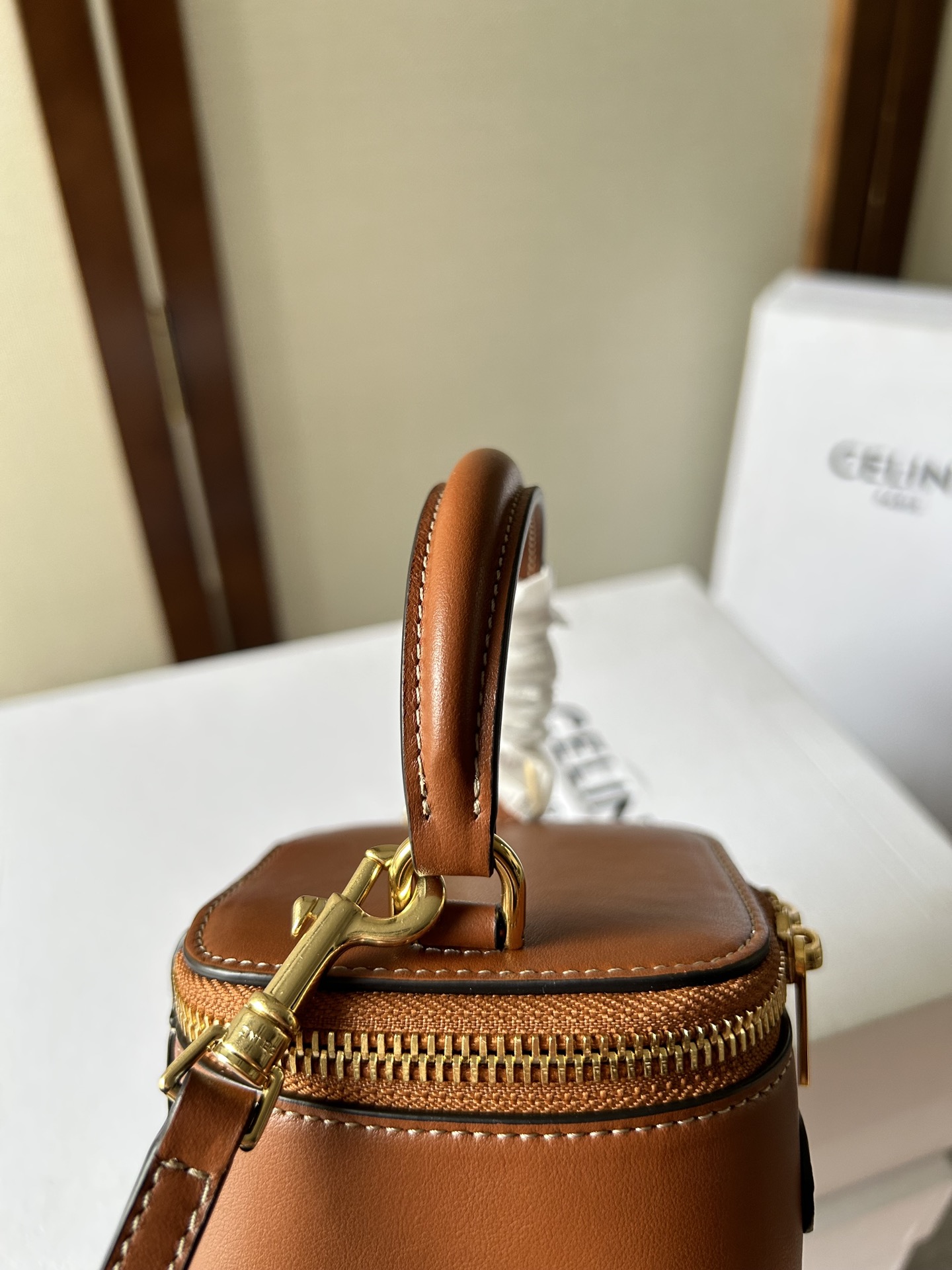 Handbags CELIN-E 110762 101762 size:9.5 X 8 X 9 cm - vstockx