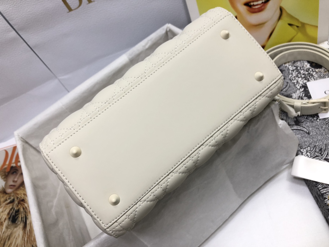 Handbag Dior M0565 size 24 x 20 x 11 cm - vstockx