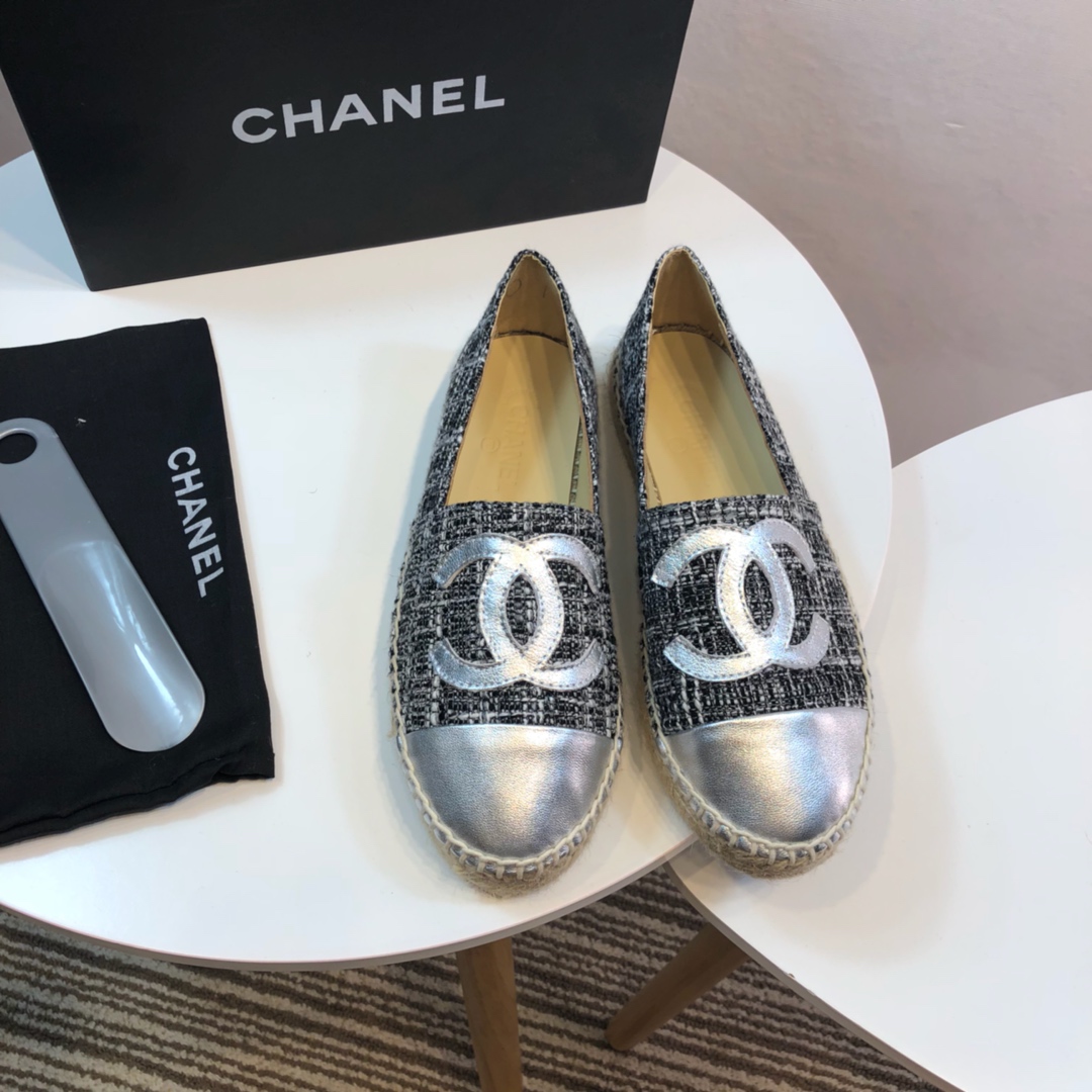 Chanel Loafers 39 - vstockx