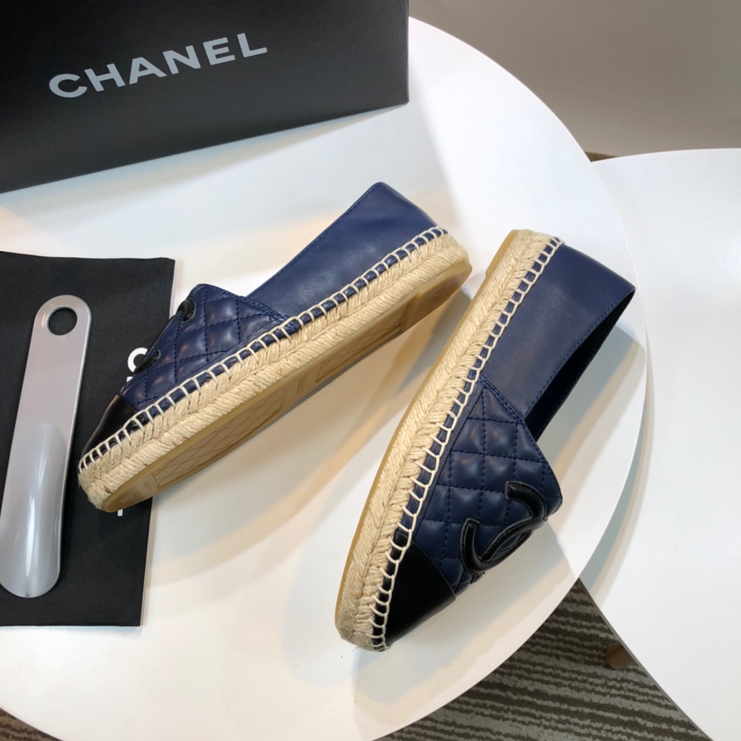Chanel Loafers 55 - vstockx