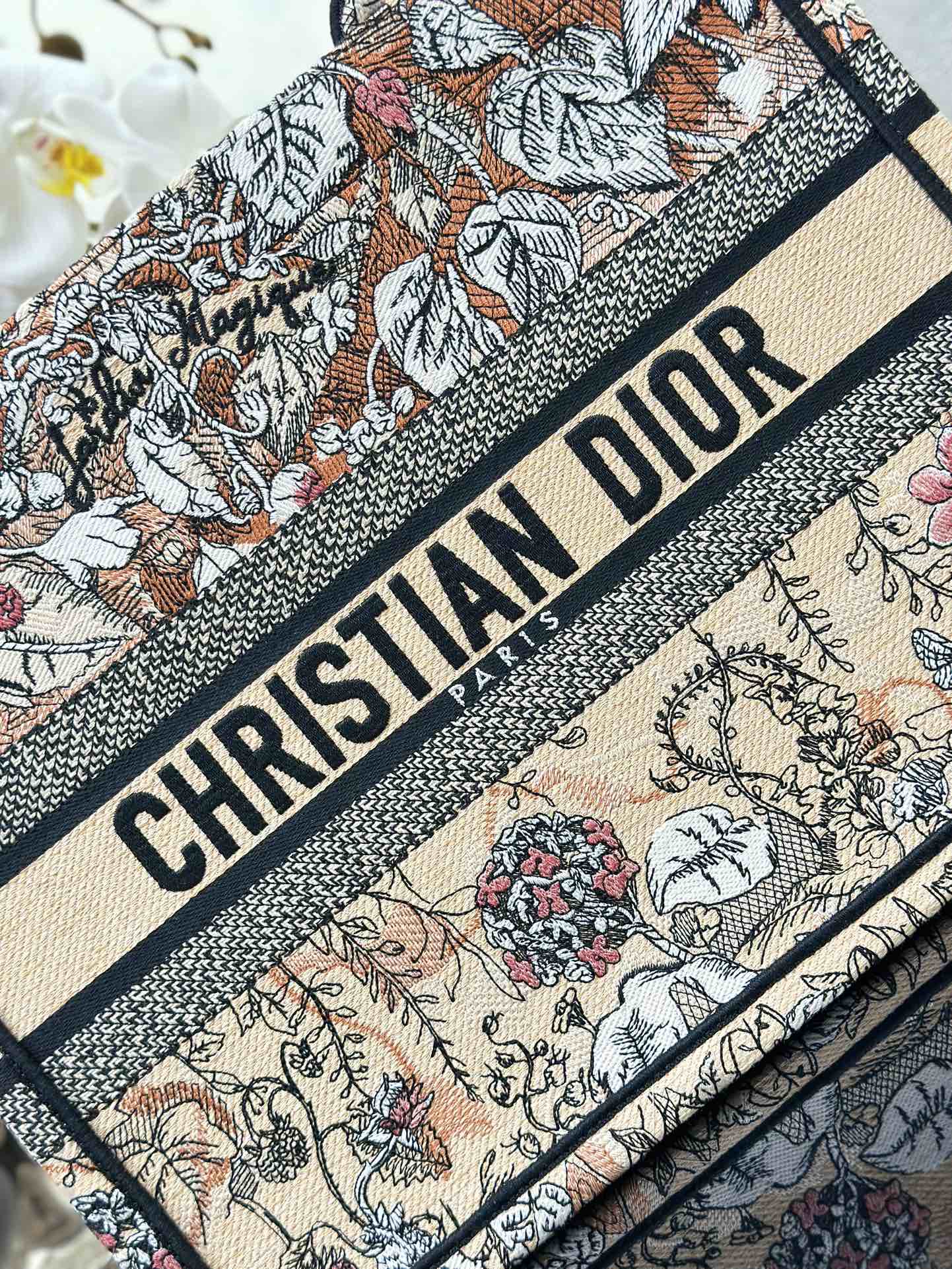 Handbag Dior M1286 size 36 x 27.5 x 16.5 cm - vstockx