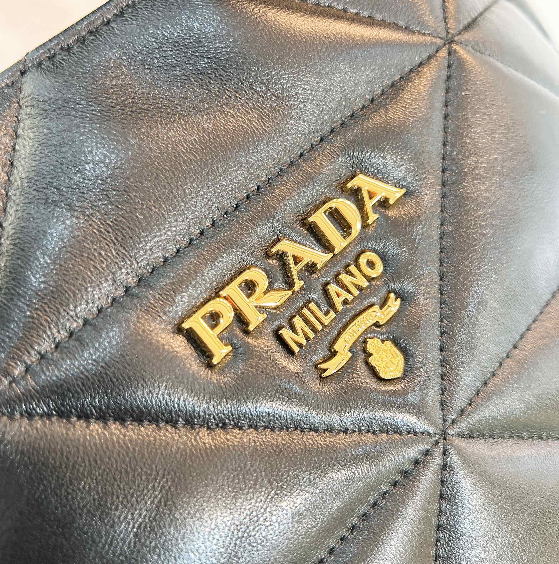 handbags prada 1BG450 31*27*13 - vstockx