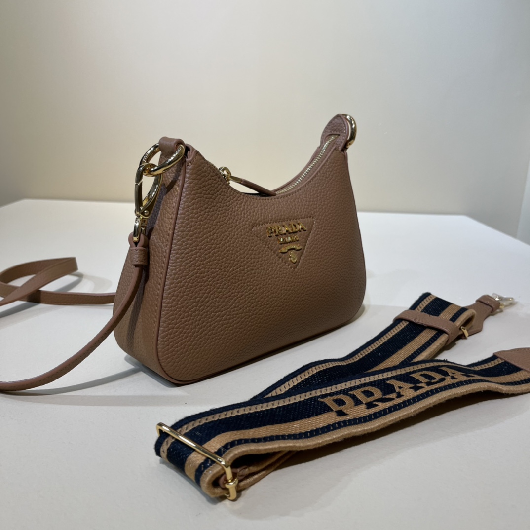 Handbags Prada 1BH193 size:24×18×6 cm - vstockx