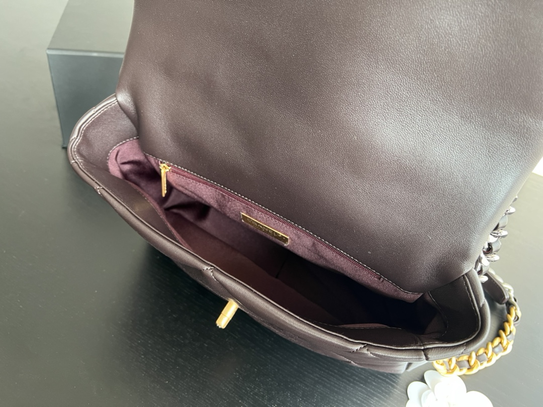 Handbag Chanel 1160 size 26cmx16cmx9 cm - vstockx